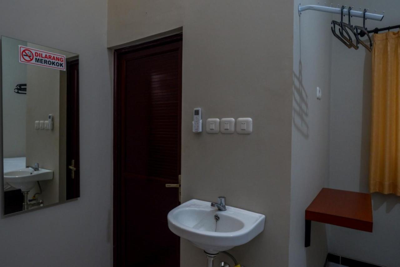 Reddoorz Near Kampus Ump Purwokerto 2 Hotel Sumbang Eksteriør billede